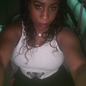 Meet your Posher, Adriann